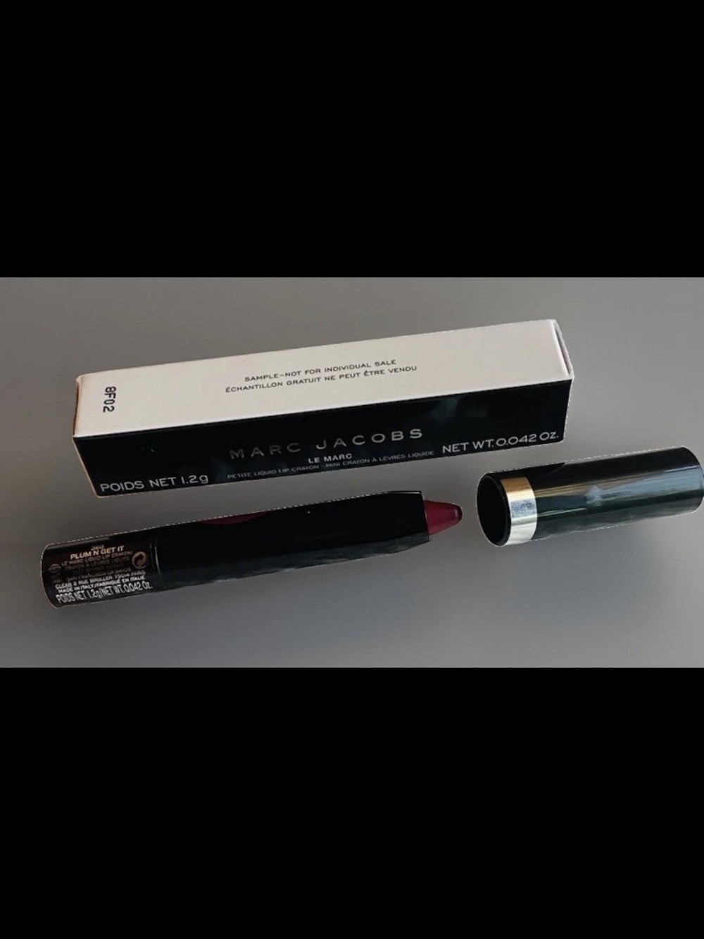 NIB Marc Jacobs Petite Liquid Lip Liner Crayon 360 Plum N Get it Purple .042oz